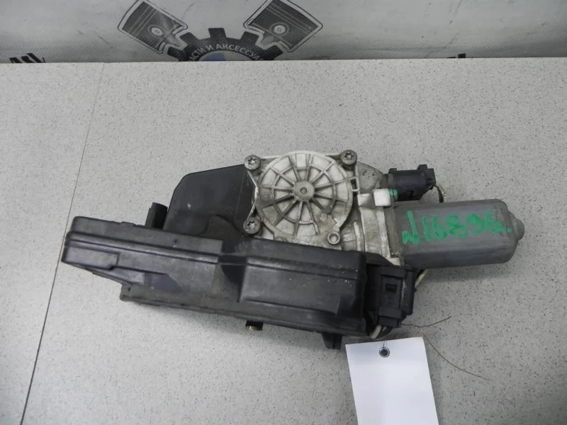 Замок боковой двери BMW 7-series 2006 E66