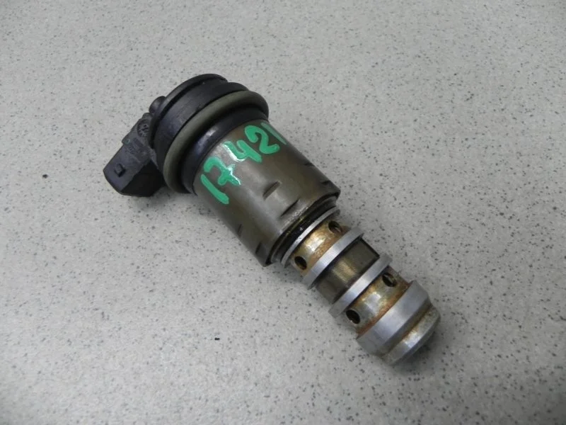 Клапан электромагнитный изменения фаз грм BMW 7-series 2006 E66