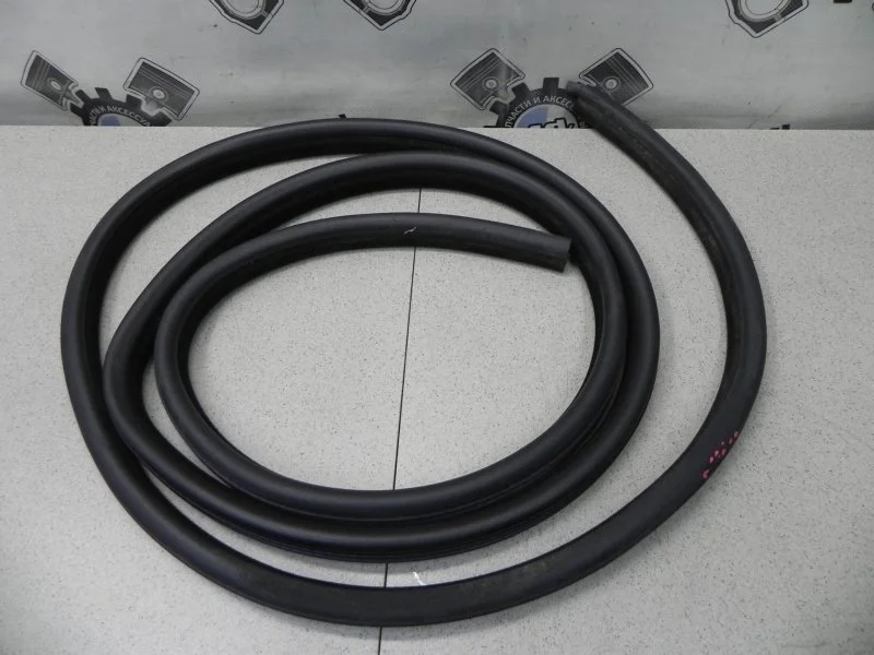 Уплотнитель дверного проема BMW 5-series E39