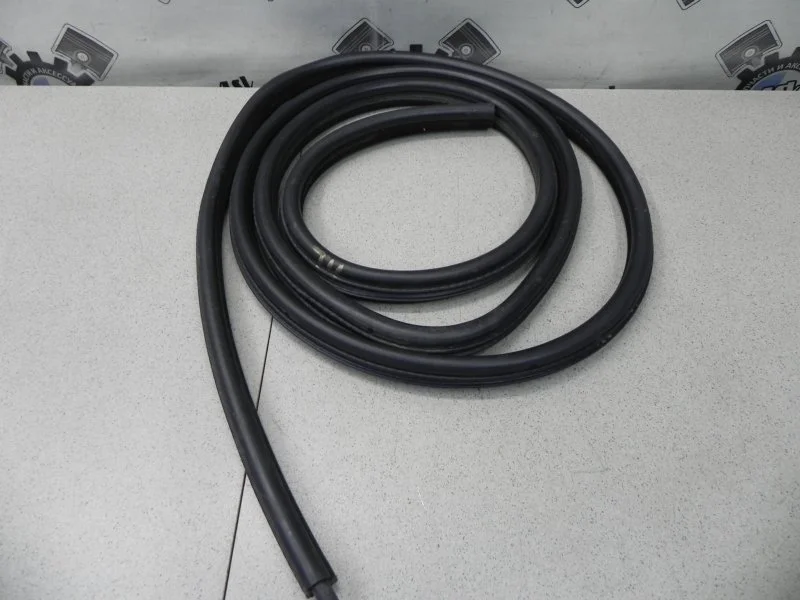 Уплотнитель дверного проема BMW 5-series E39