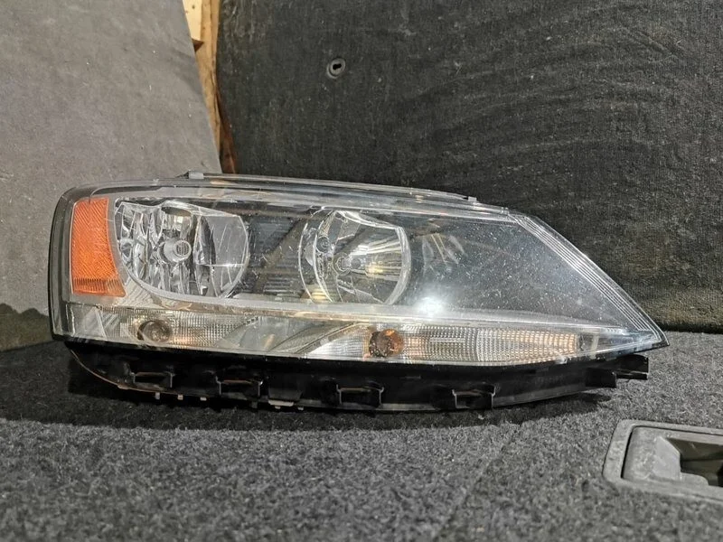 Фара правая 5C7941006A VW Jetta 6 2011-2018