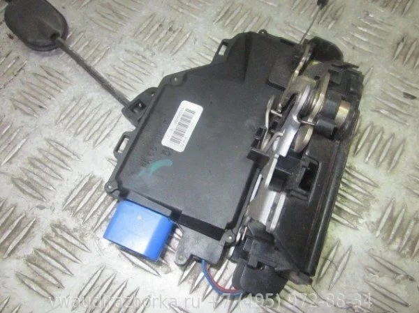 Замок передней левой двери Porsche Cayenne