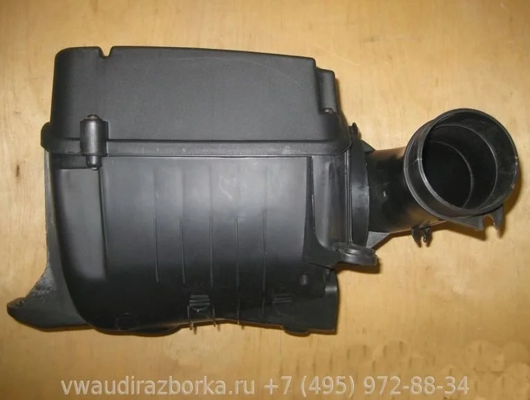 Корпус воздушного фильтра Volkswagen Golf 5 2.0