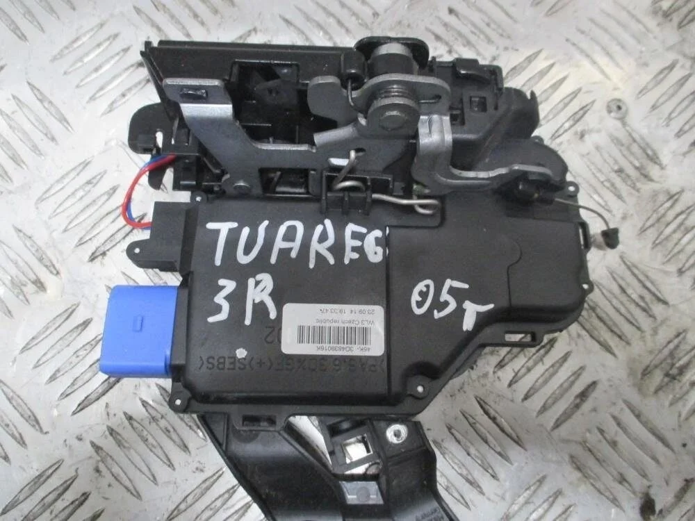 Замок задней правой двери 3D4839016K Volkswagen Touareg 2002-2010