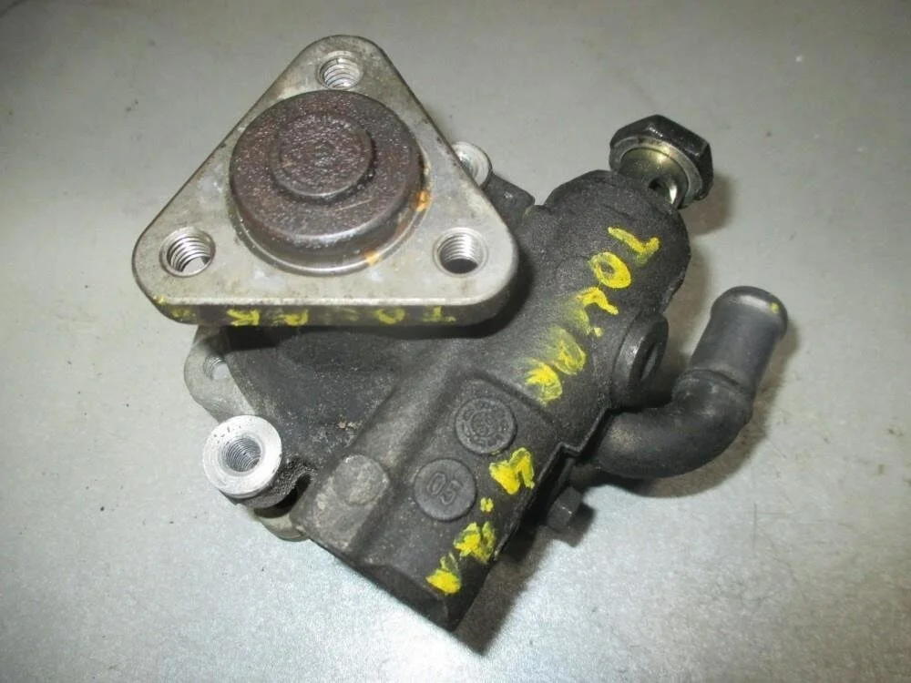 Насос ГУР 4.2 L 7L6422154B, 7L6422154D, 7L6422154E  для VW Touareg 2002-2010