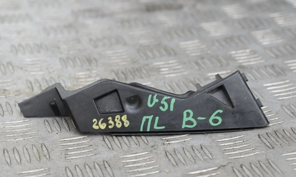 Кронштейн переднего бампера левый 3C0807505, 3C0898511 для VW Passat B6 2005-2010