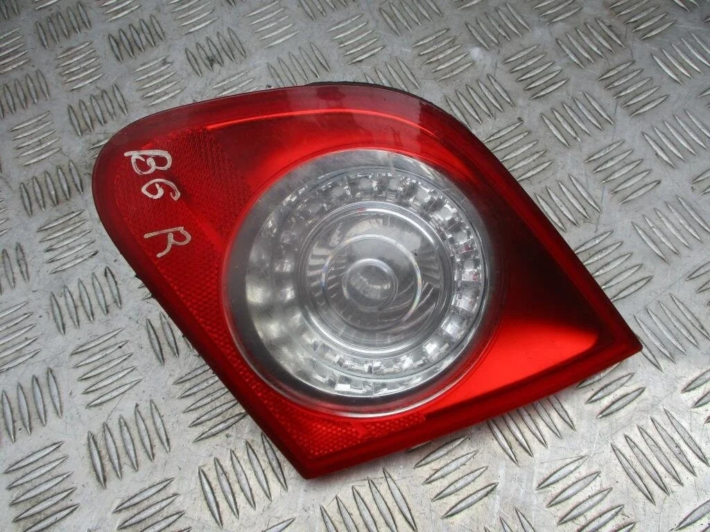 Фонарь внутренний правый 3C5945094E, 3C5945094C, 3C5945094C 06S, 3C5945094D, 3C5945094E, 3C5945094F  для VW Passat B6 2005-2010