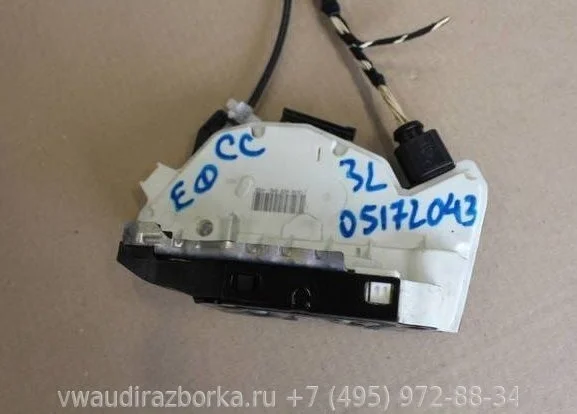 Замок задней левой двери Volkswagen Passat CC