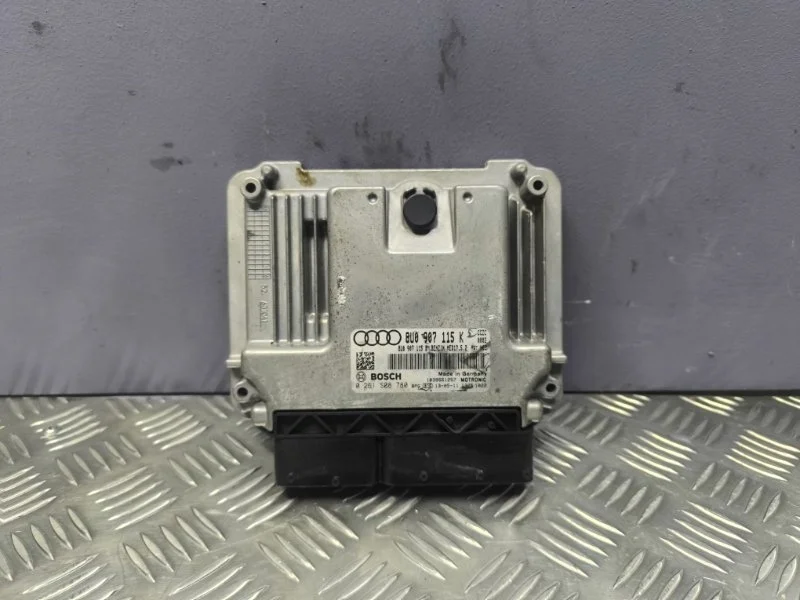 Блок управления двигателем Audi Q3 2014 8U0907115K 8UB CCZ