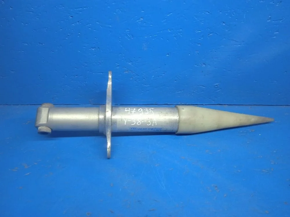 Кронштейн усилителя бампера передний Audi A8 D2