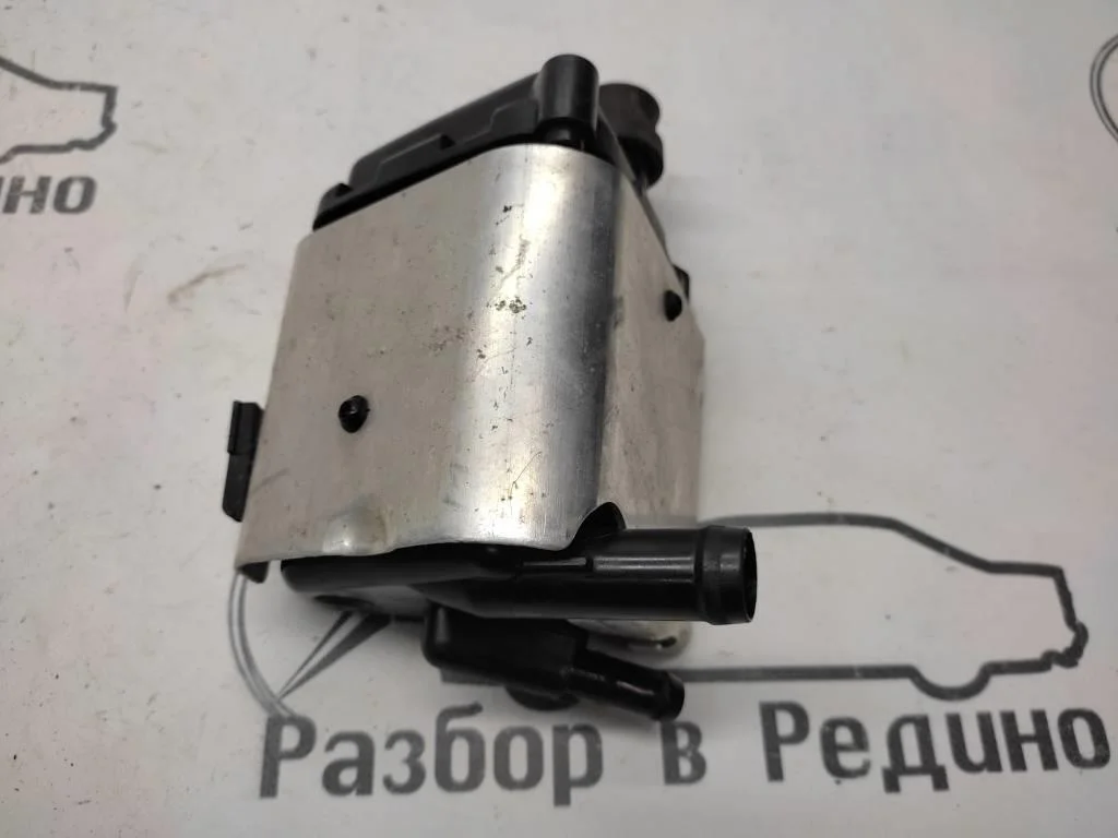 Бачок гидроподвески Mercedes-Benz