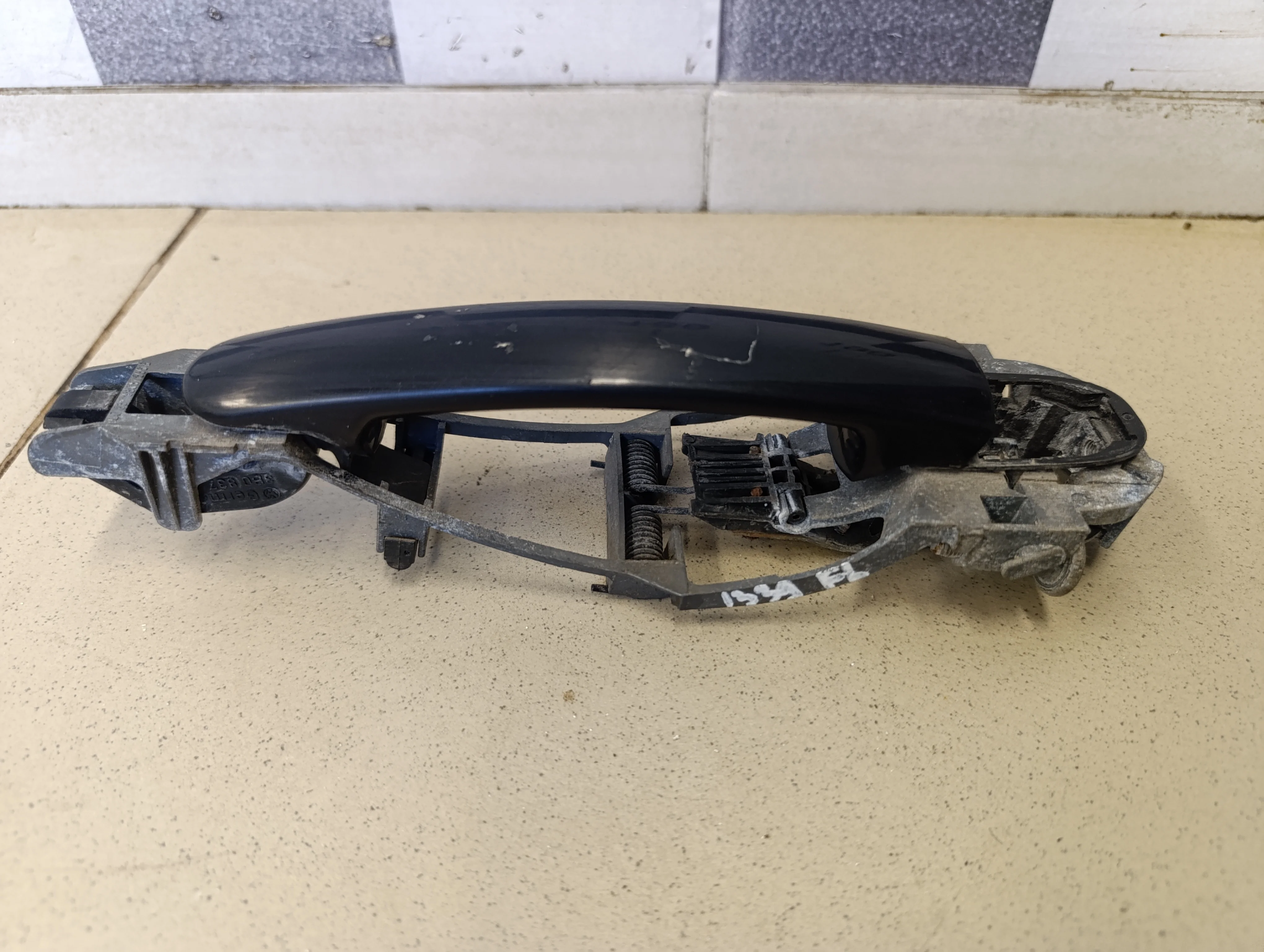 Кронштейн ручки Octavia (A5 1Z-) 2004-2013