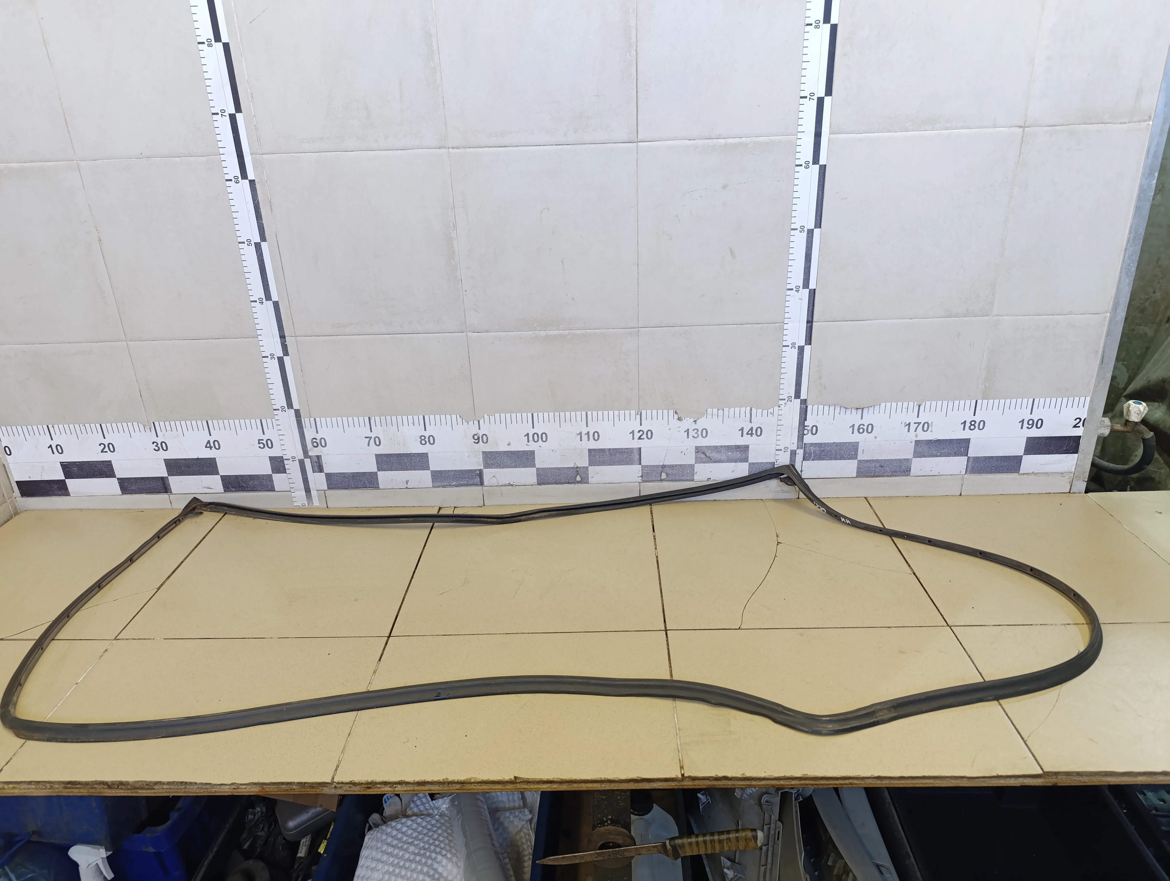 Уплотнитель двери Octavia (A5 1Z-) 2004-2013