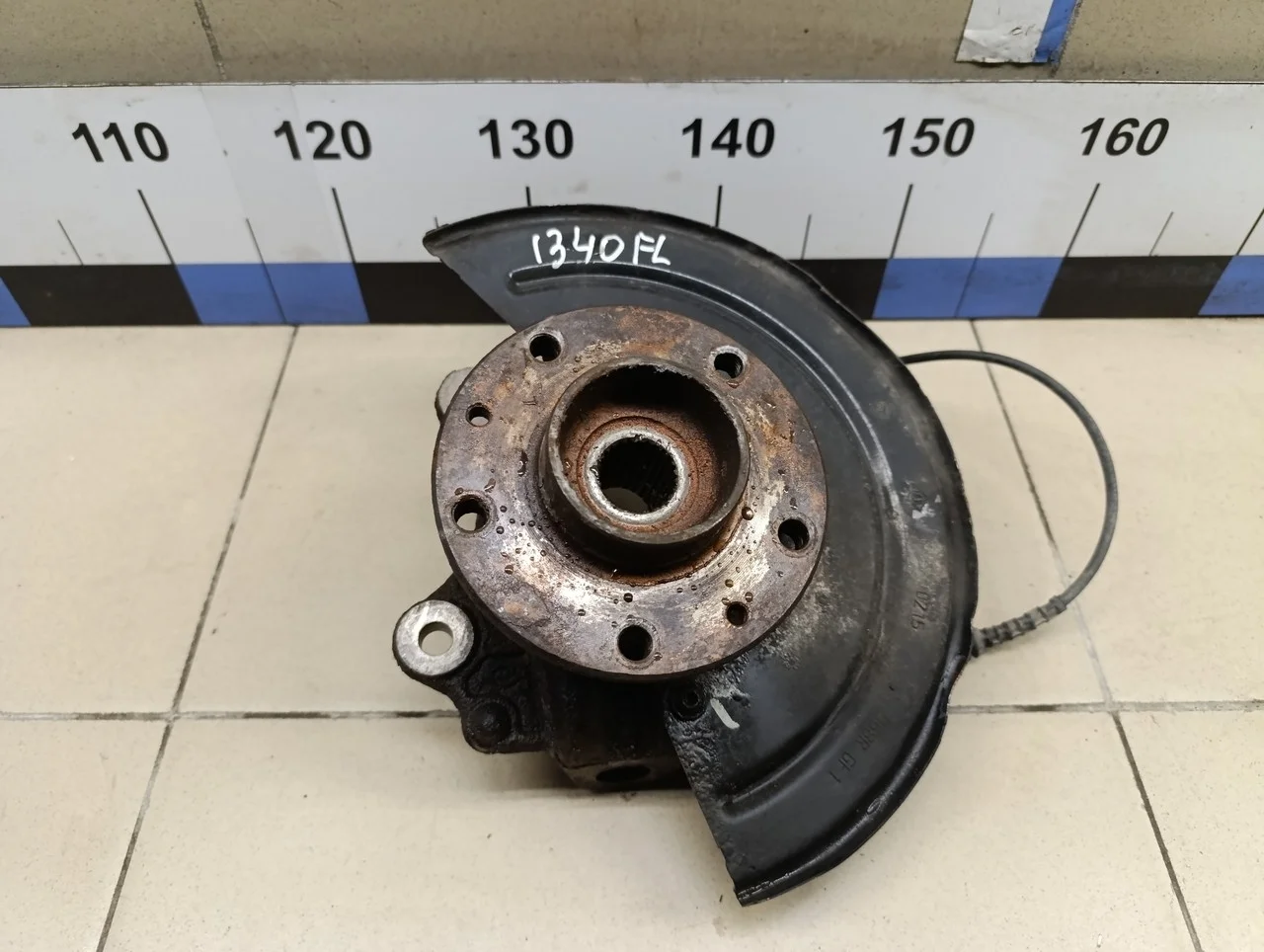 Кулак поворотный передний левый Duster 2012>