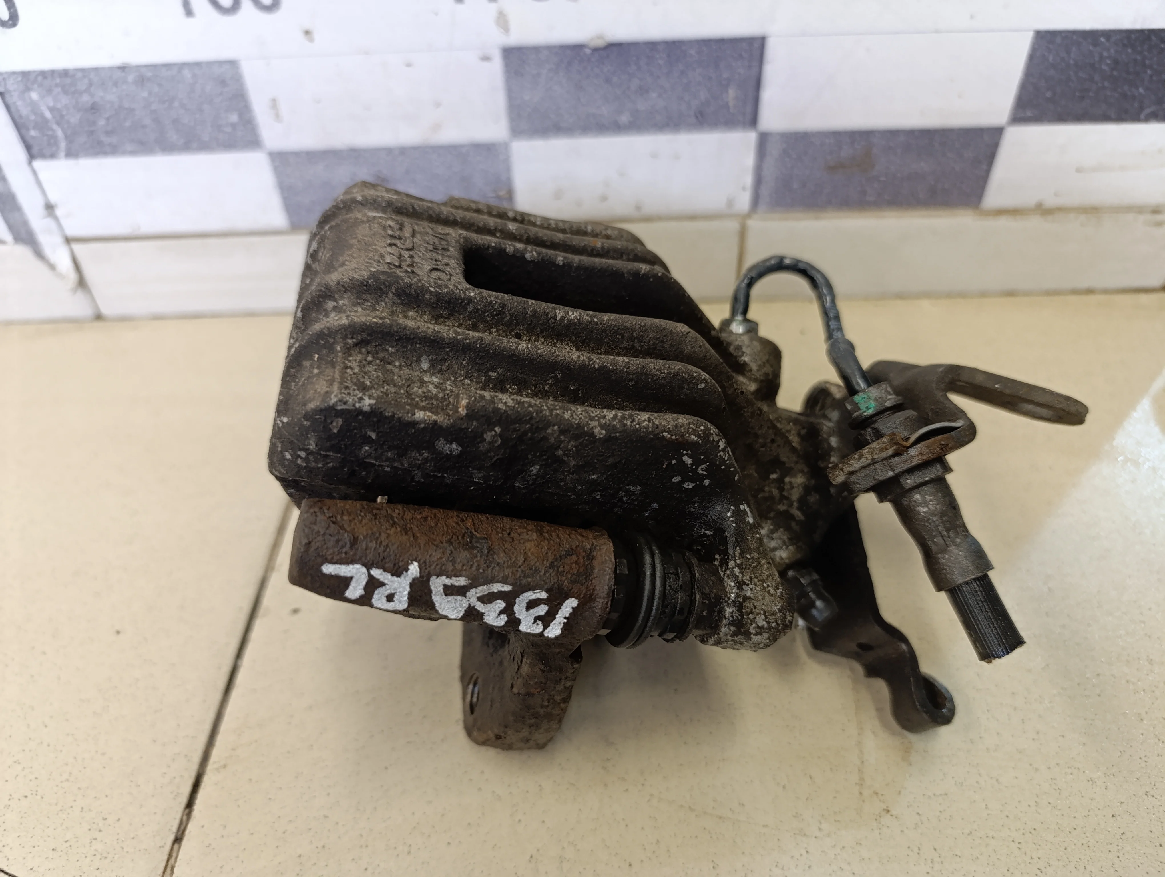 Суппорт задний левый Octavia (A5 1Z-) 2004-2013