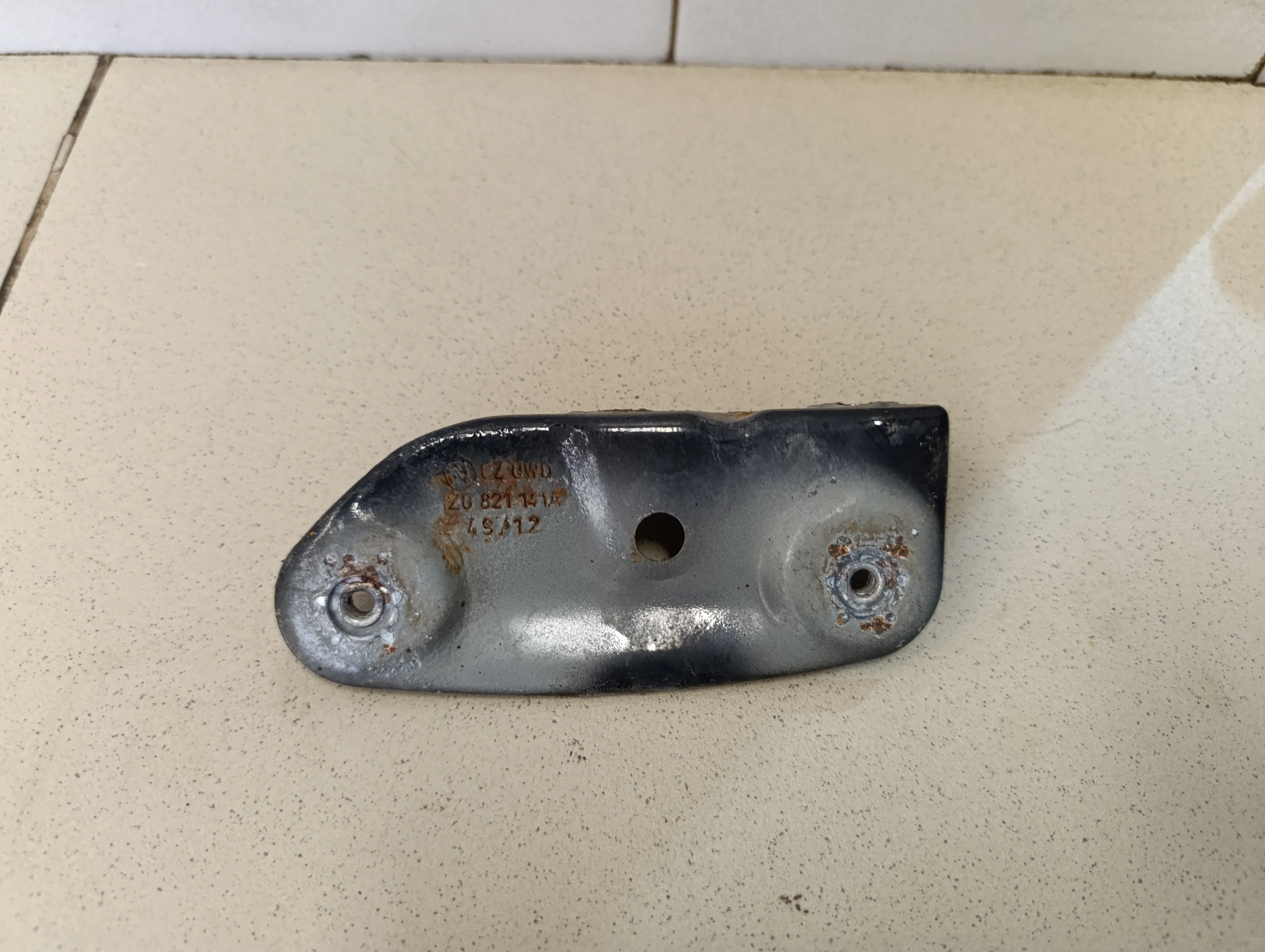 Кронштейн крепления крыла Octavia (A5 1Z-) 2004-2013