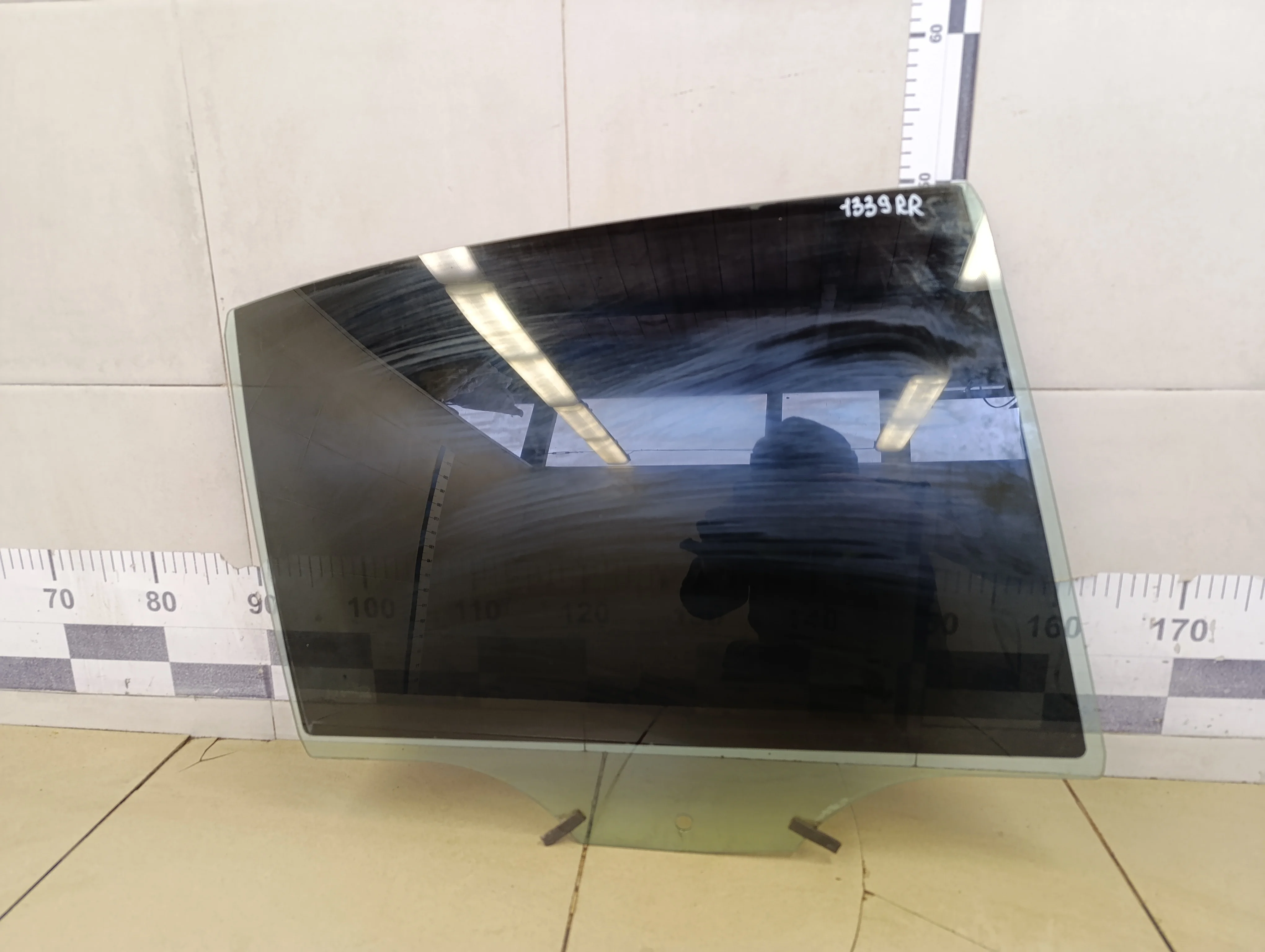 Стекло двери задней правой Octavia (A5 1Z-) 2004-2013