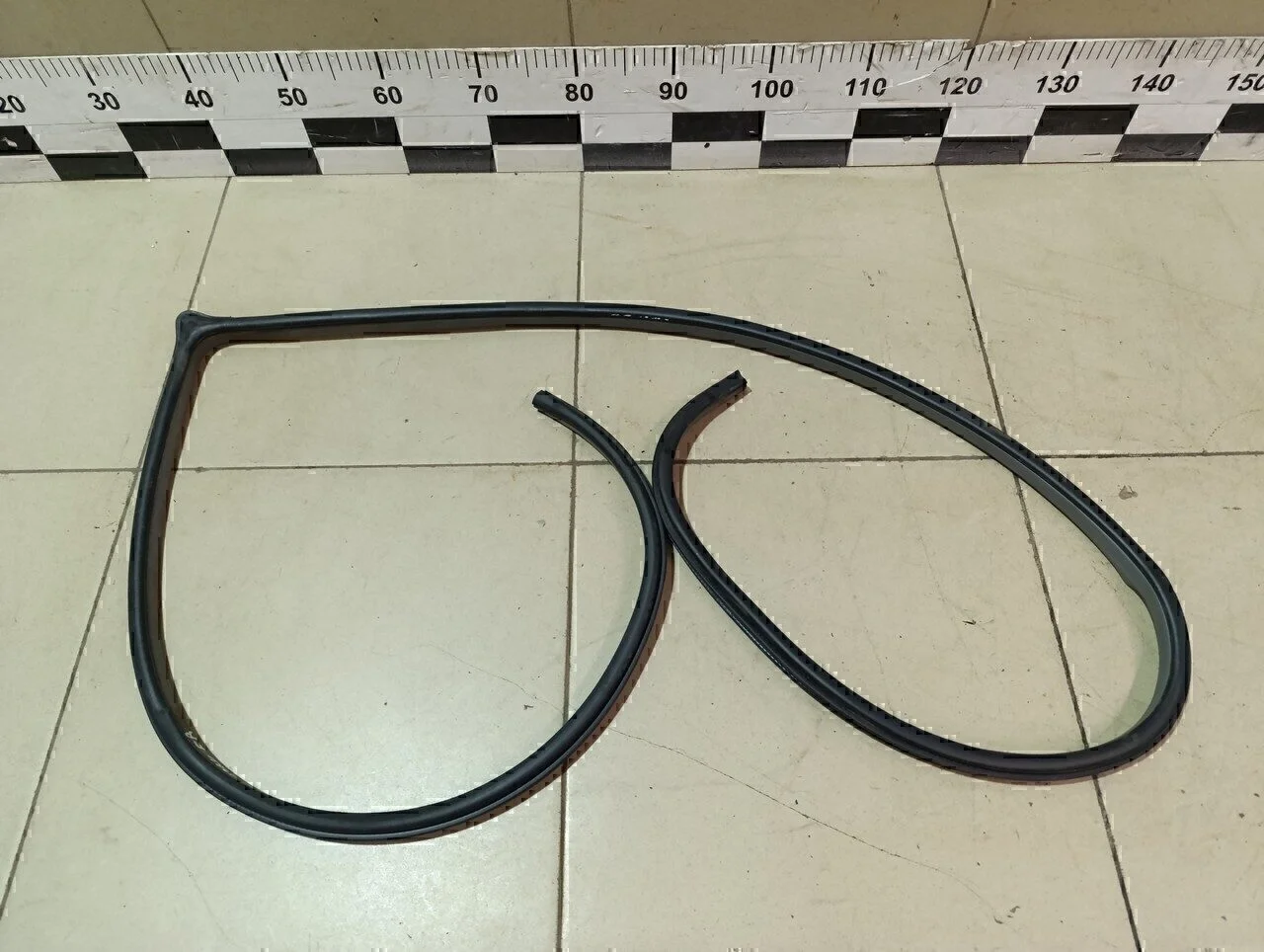 Уплотнитель двери Lacetti 2003-2013