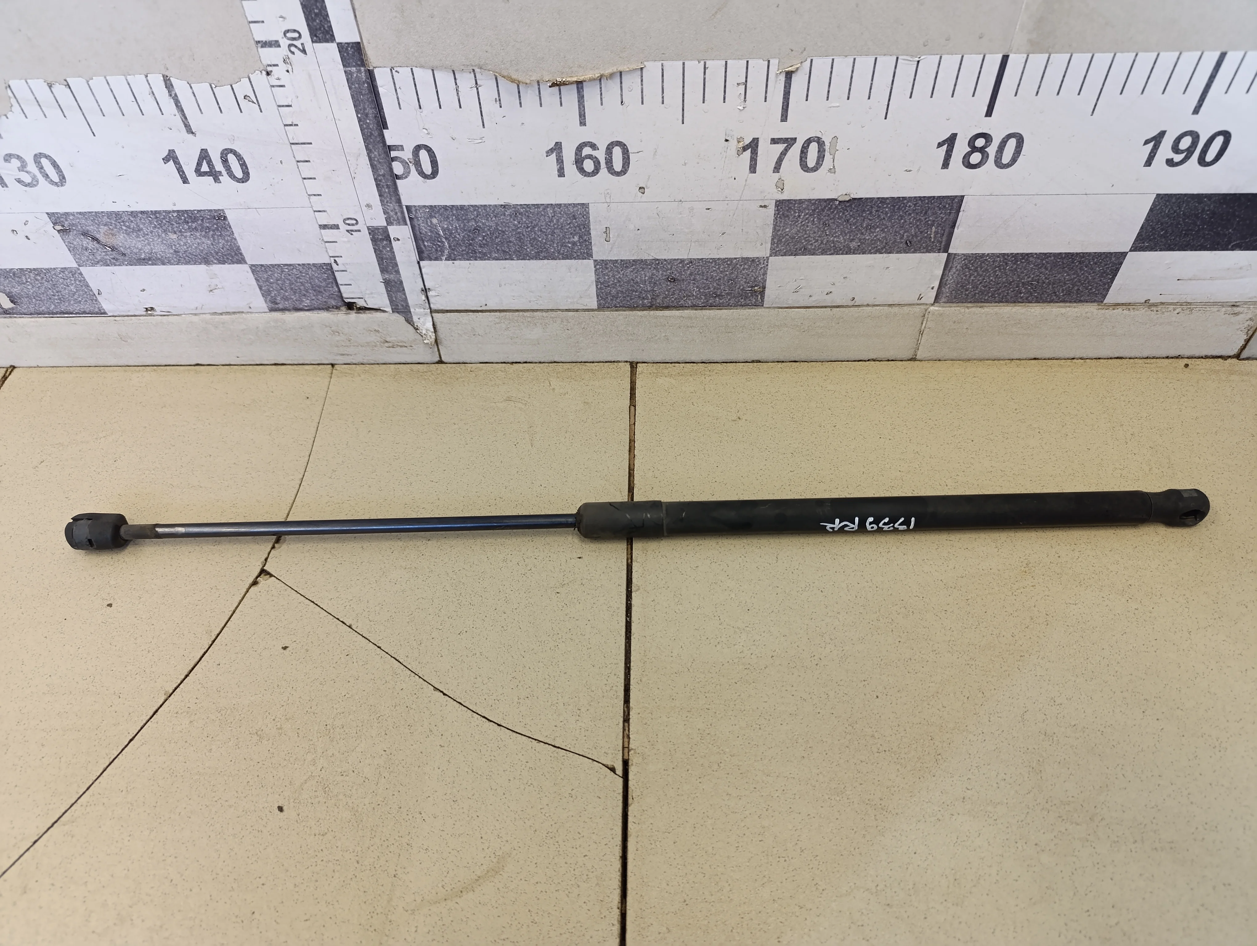 Амортизатор двери багажника Octavia (A5 1Z-) 2004-2013