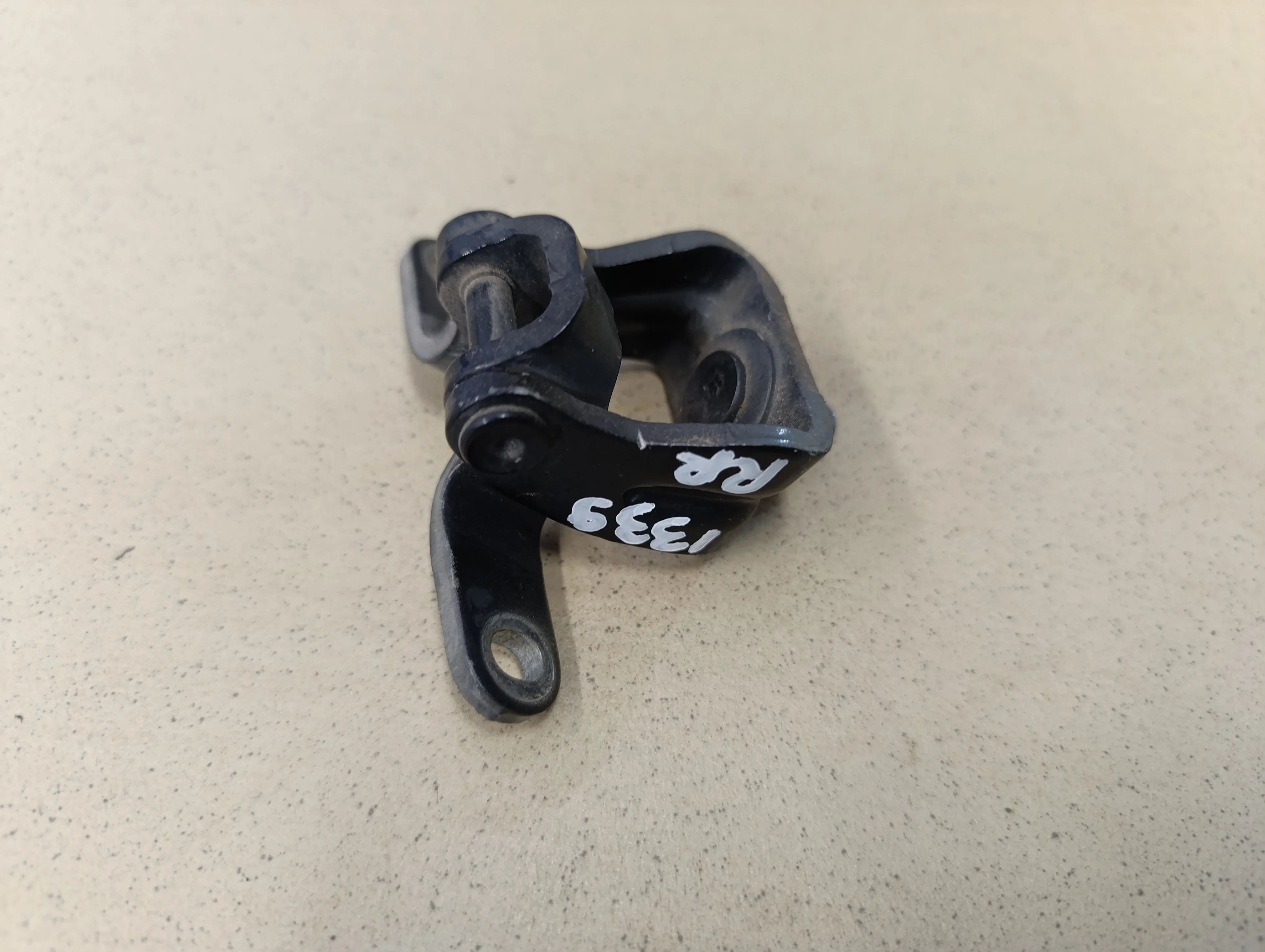 Петля двери багажника Octavia (A5 1Z-) 2004-2013