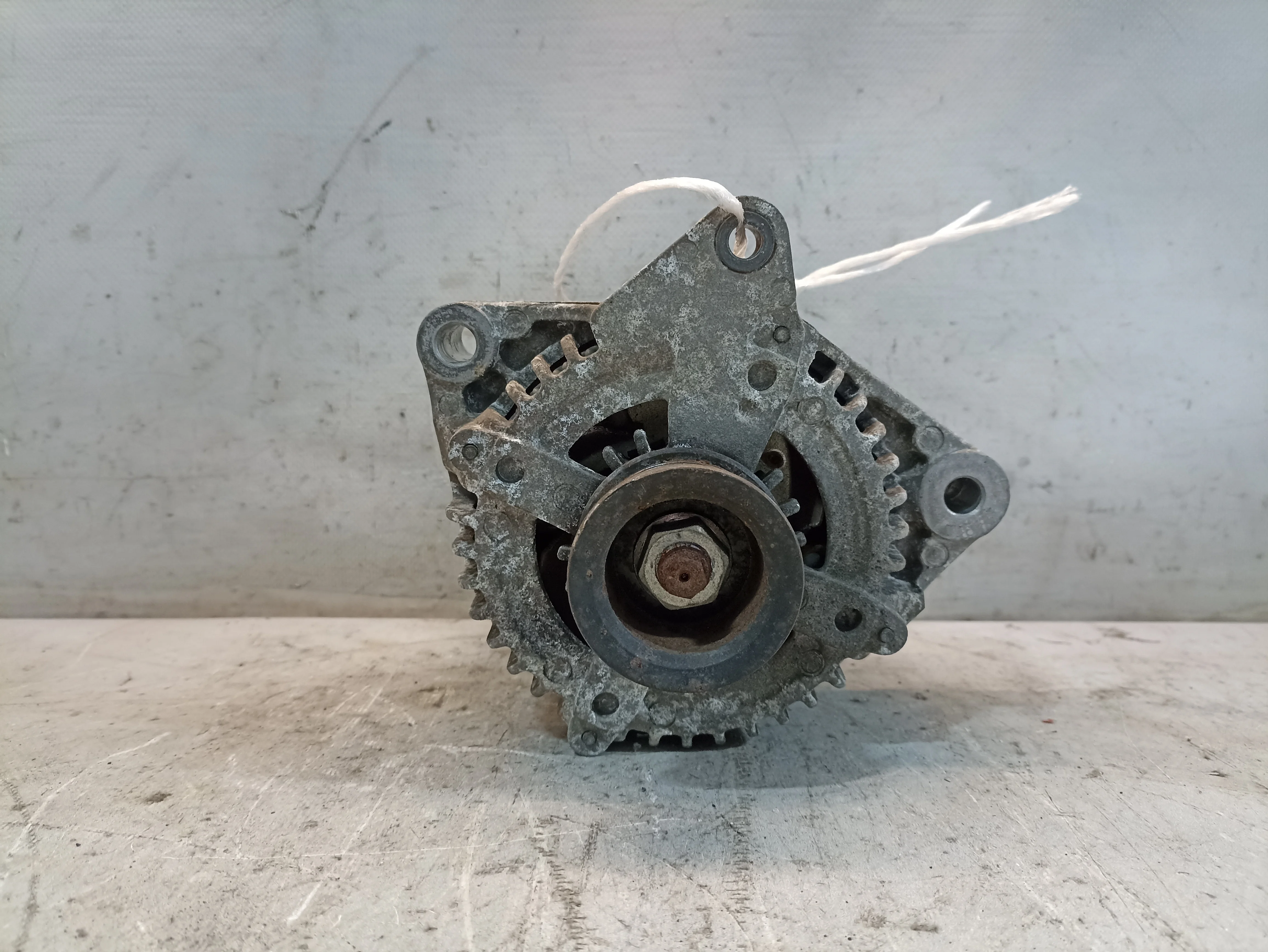 ГЕНЕРАТОР TOYOTA LEXUS 2706050370 U624Z