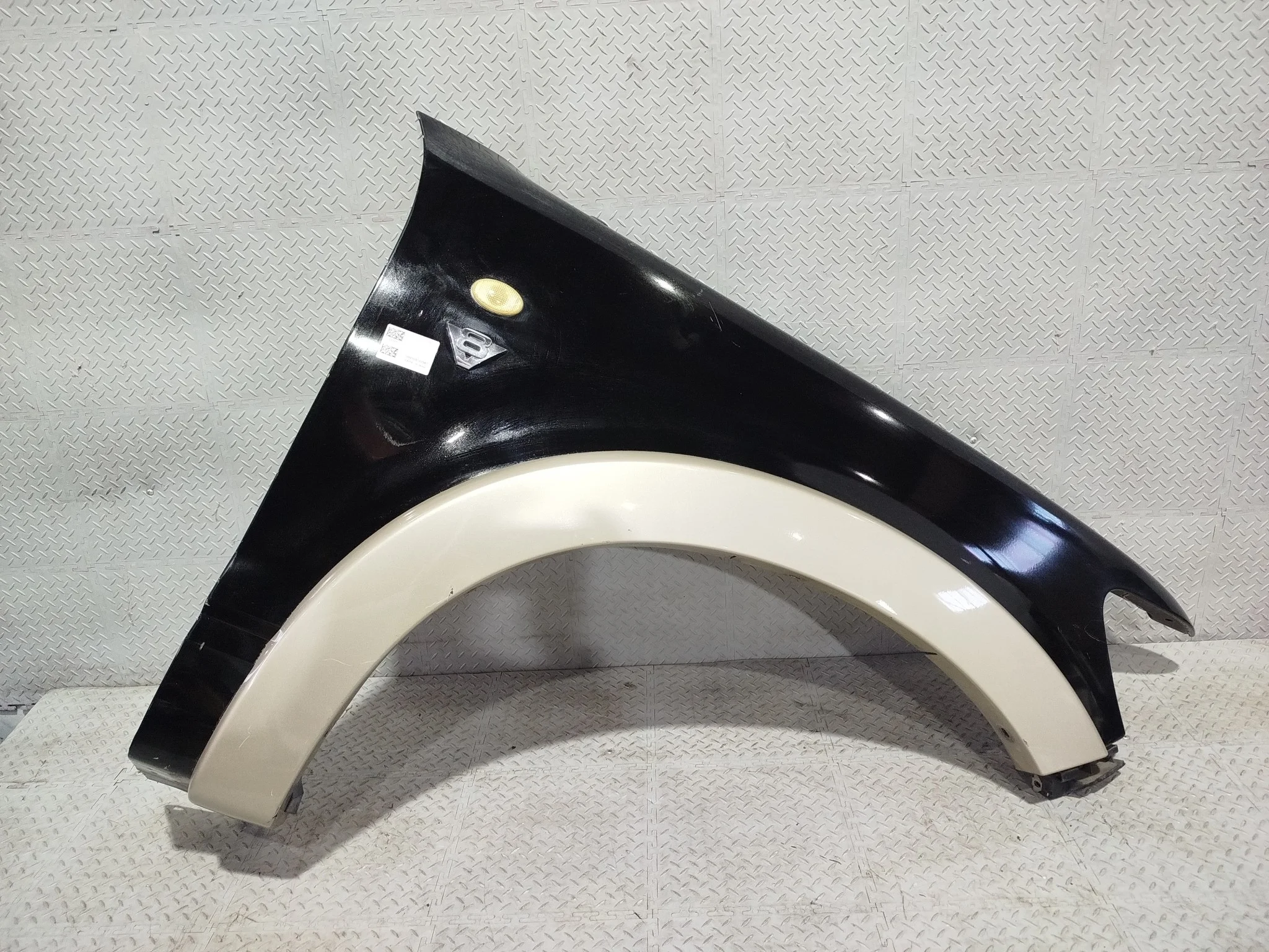 КРЫЛО FORD EXPLORER 6L2Z16005BA ПЕРЕДНЕЕ ПРАВОЕ черный, PNUAA0 S4250