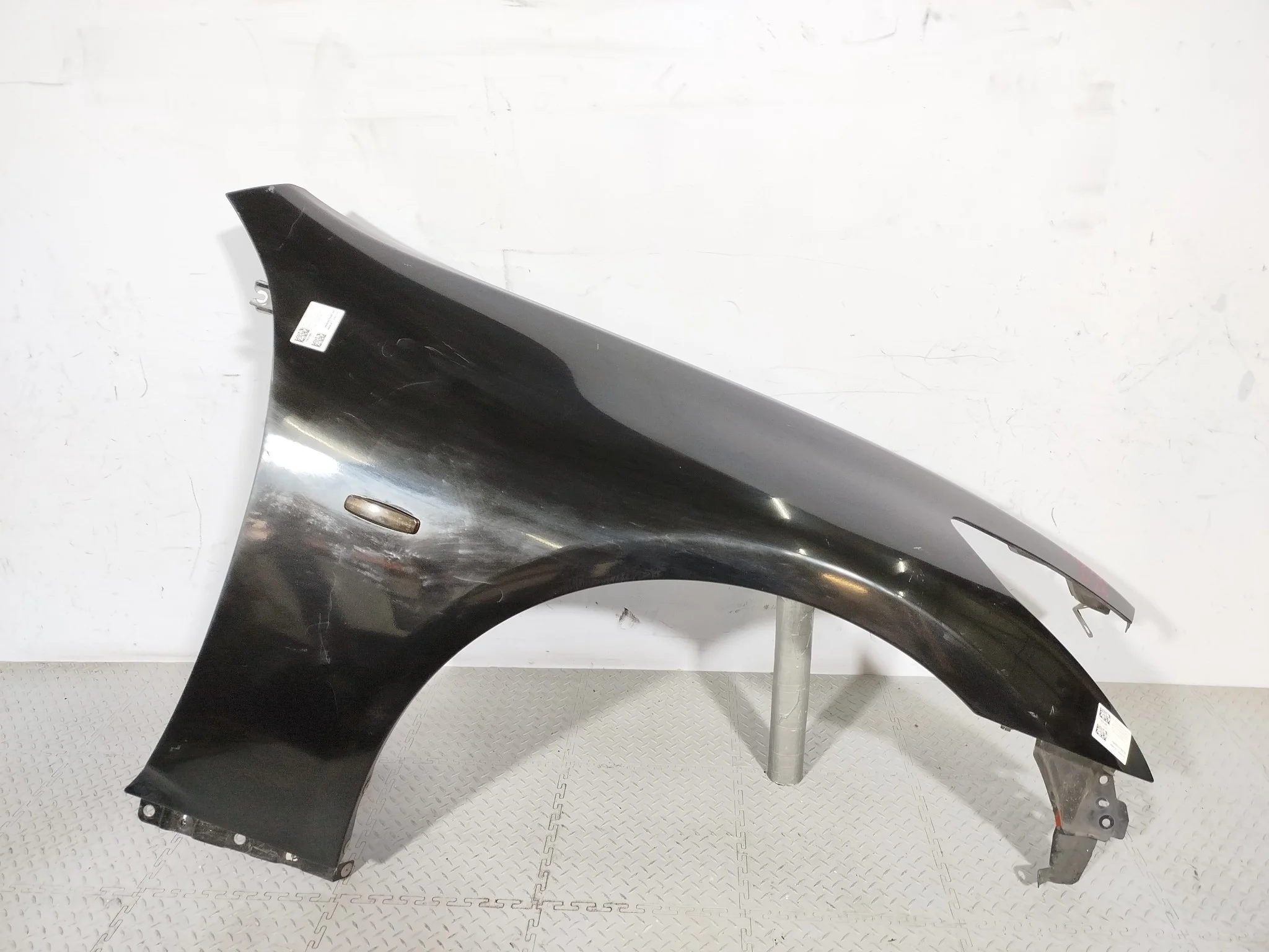 КРЫЛО NISSAN INFINITI F3100JK0BA ПЕРЕД ПРАВО черный, K52 NA8787