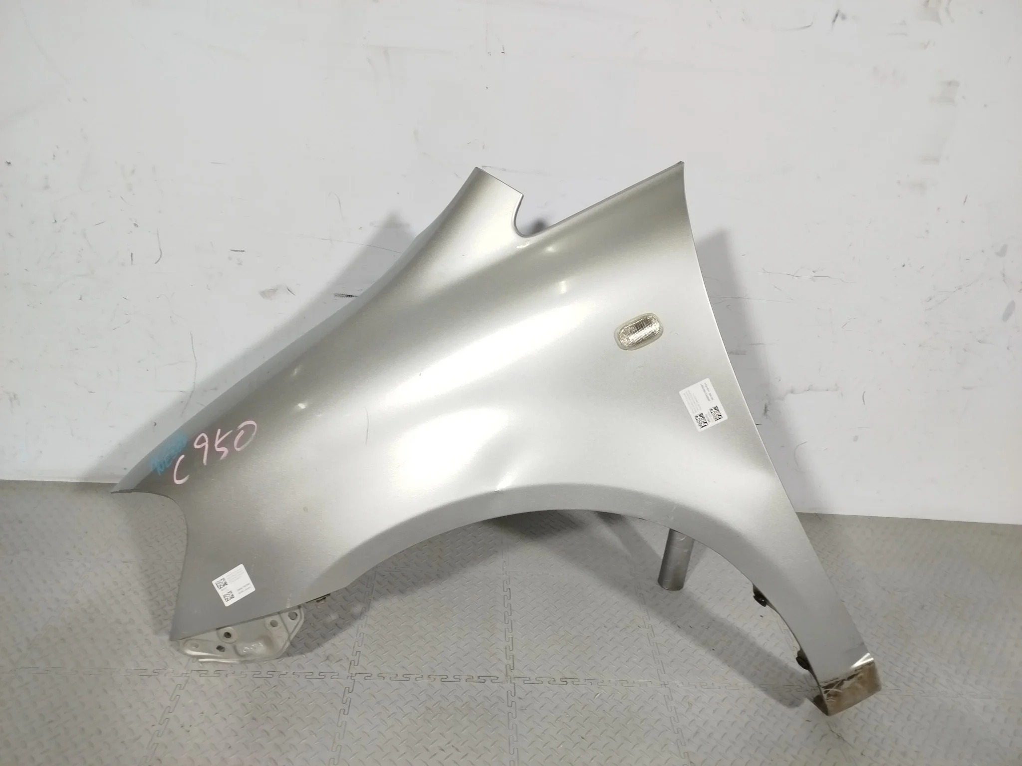 КРЫЛО TOYOTA AVENSIS VERSO IPSUM PICNIC 5381244060 серебро, 1D4 NE309