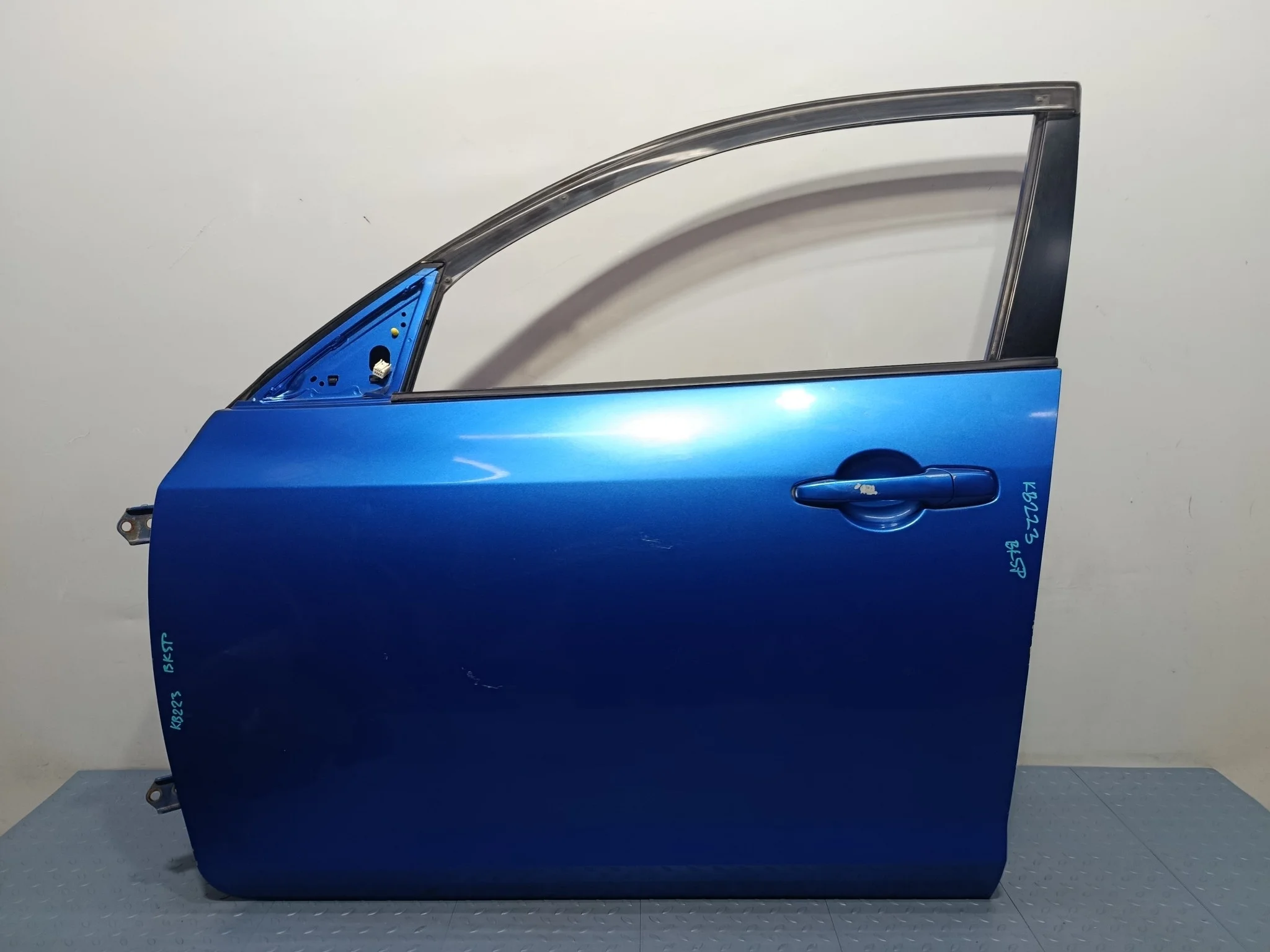 ДВЕРЬ MAZDA AXELA MAZDA3 BPYK5902XA синий, 27B KB223