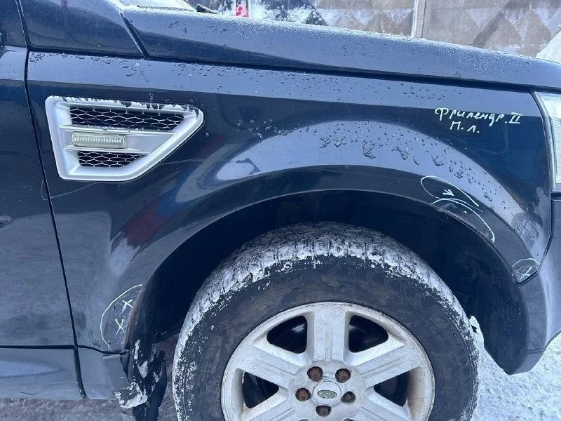 Крыло переднее правое Land  Rover Freelander 2