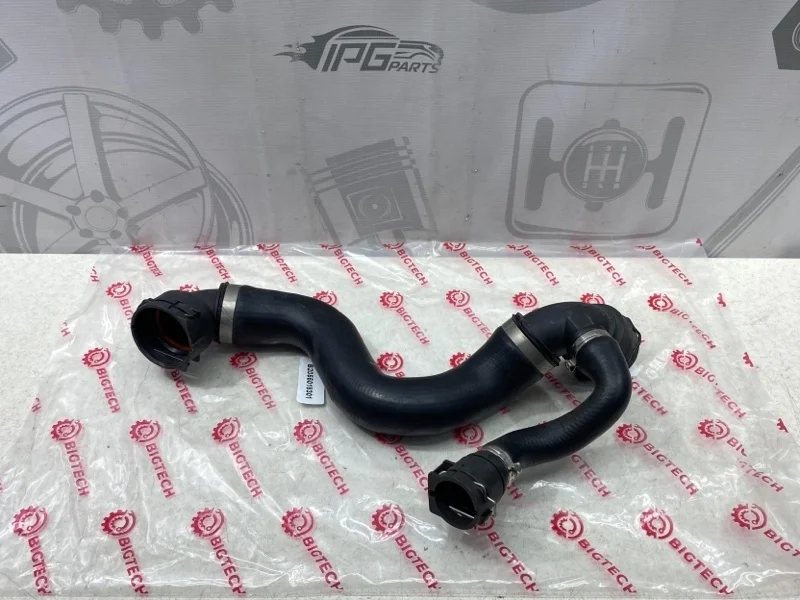 Патрубок ож Mercedes-benz W205