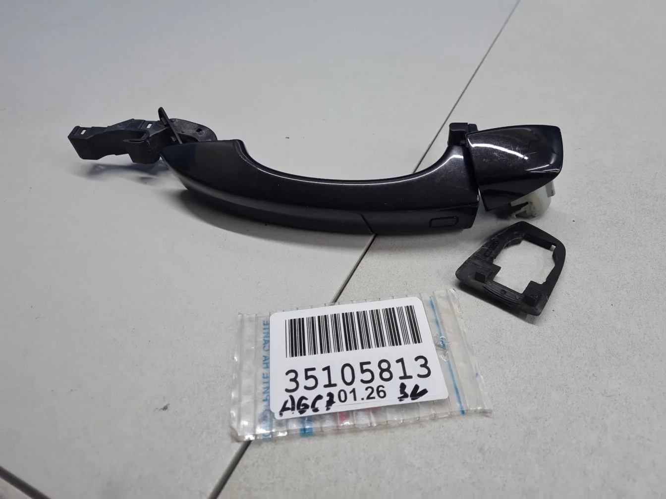 Ручка двери нaружная левая для Audi A6 S6 C7 2011-2018