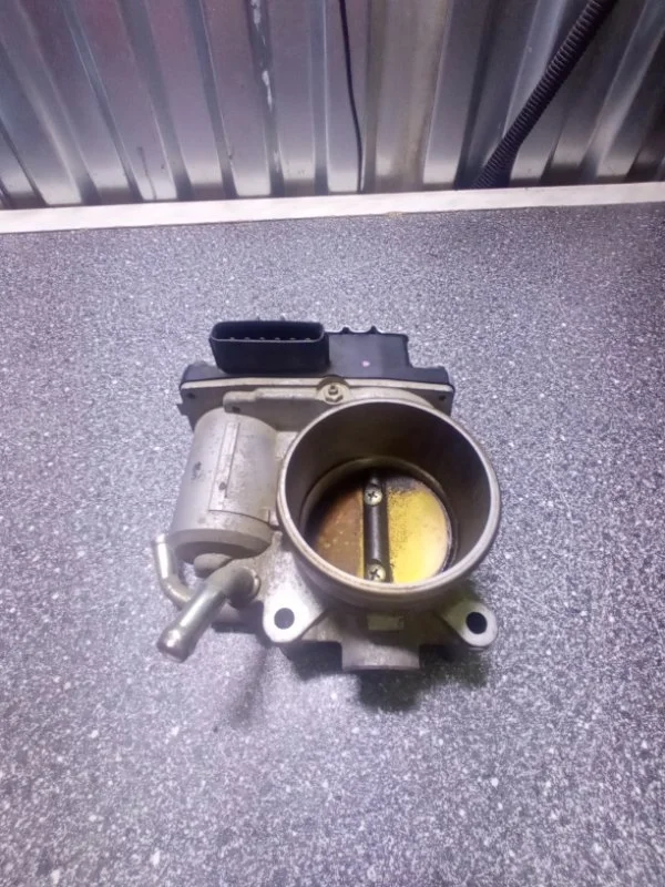 Дроссельная заслонка Mitsubishi Outlander