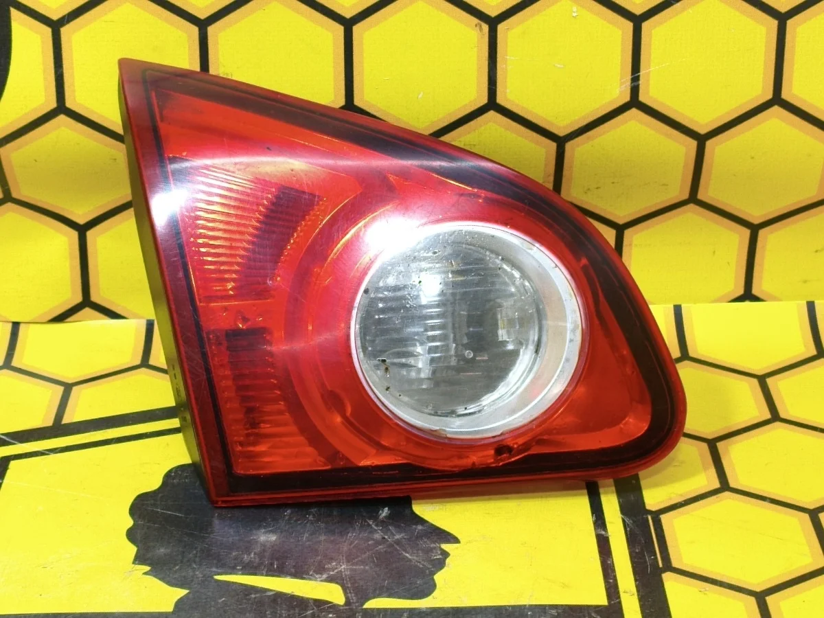 Фонарь крышки багажника Nissan Qashqai 2007 26555JD800 J10 MR20DE, левый