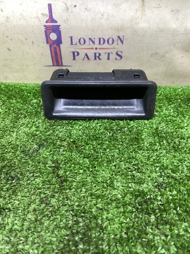 Кнопка открытия багажника BMW X1 E84