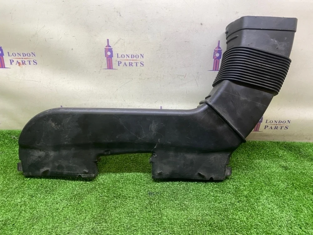 Воздуховод BMW 335xi E90