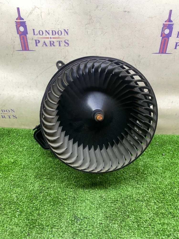 Мотор печки BMW F36