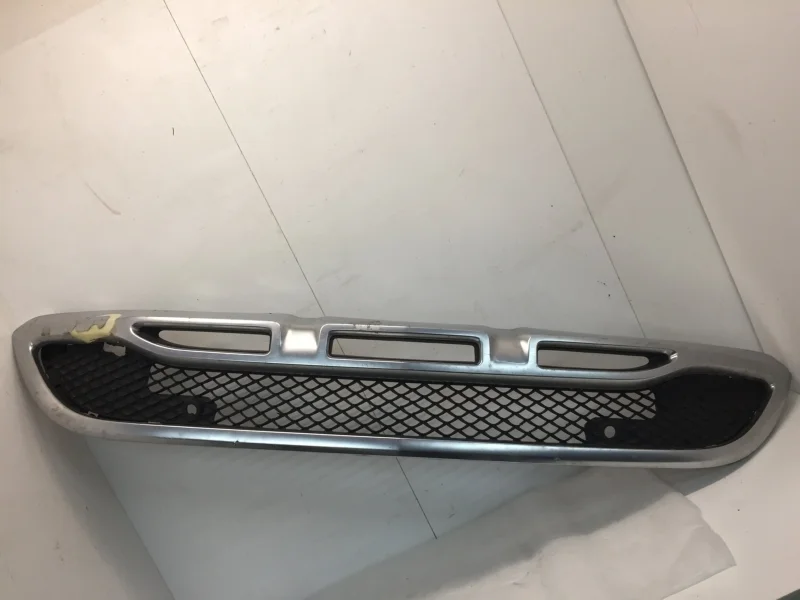 Решётка радиатора Mercedes-Benz GLA-klasse 2013-2020 A1568804200 X156, передняя