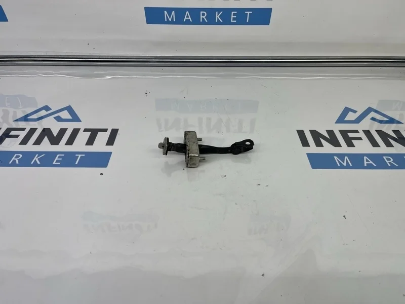 Ограничитель двери передний INFINITI Q50 V37