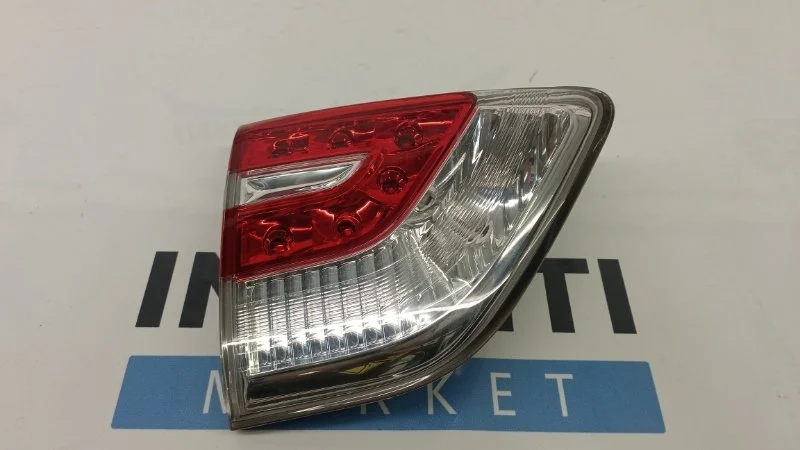 Фонарь в крышку багажника ( дверь багажника, пятую