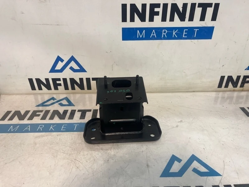 Кронштейн усилителя бампера (крепление, домик)