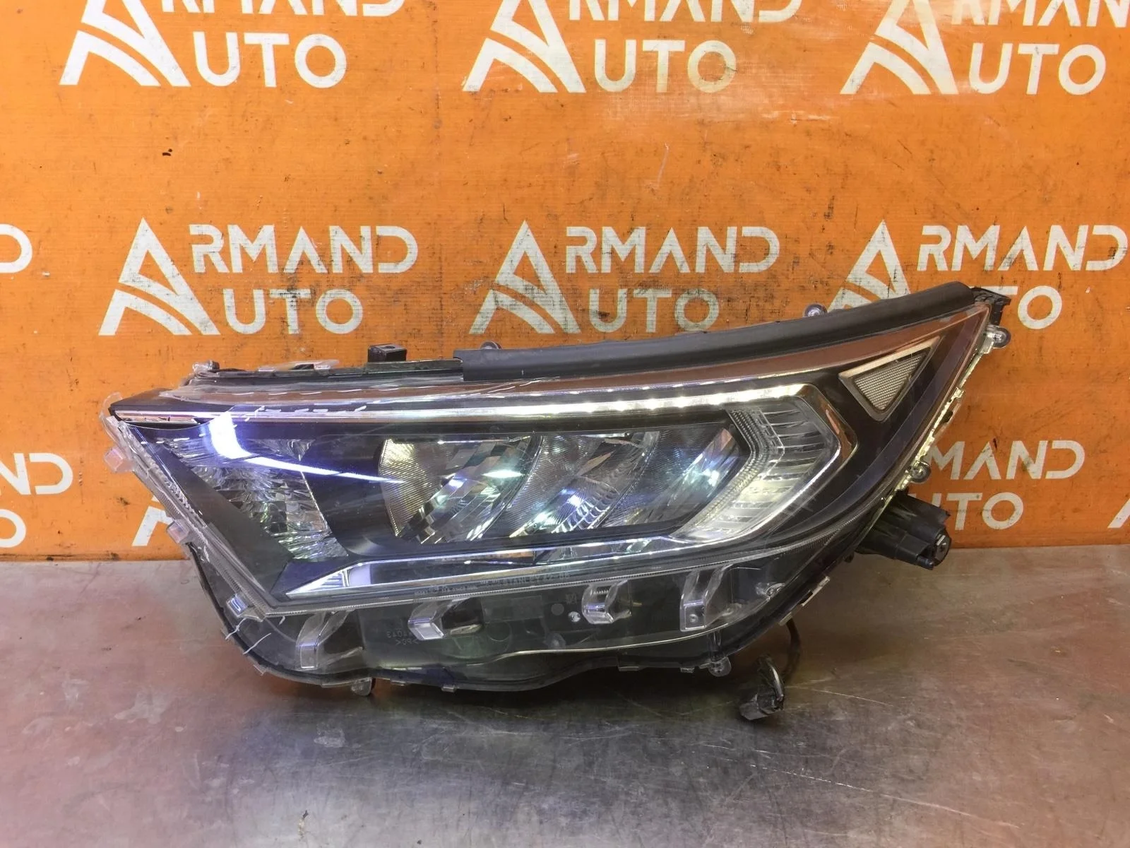 Фара Toyota RAV4 2018-нв 5 XA50