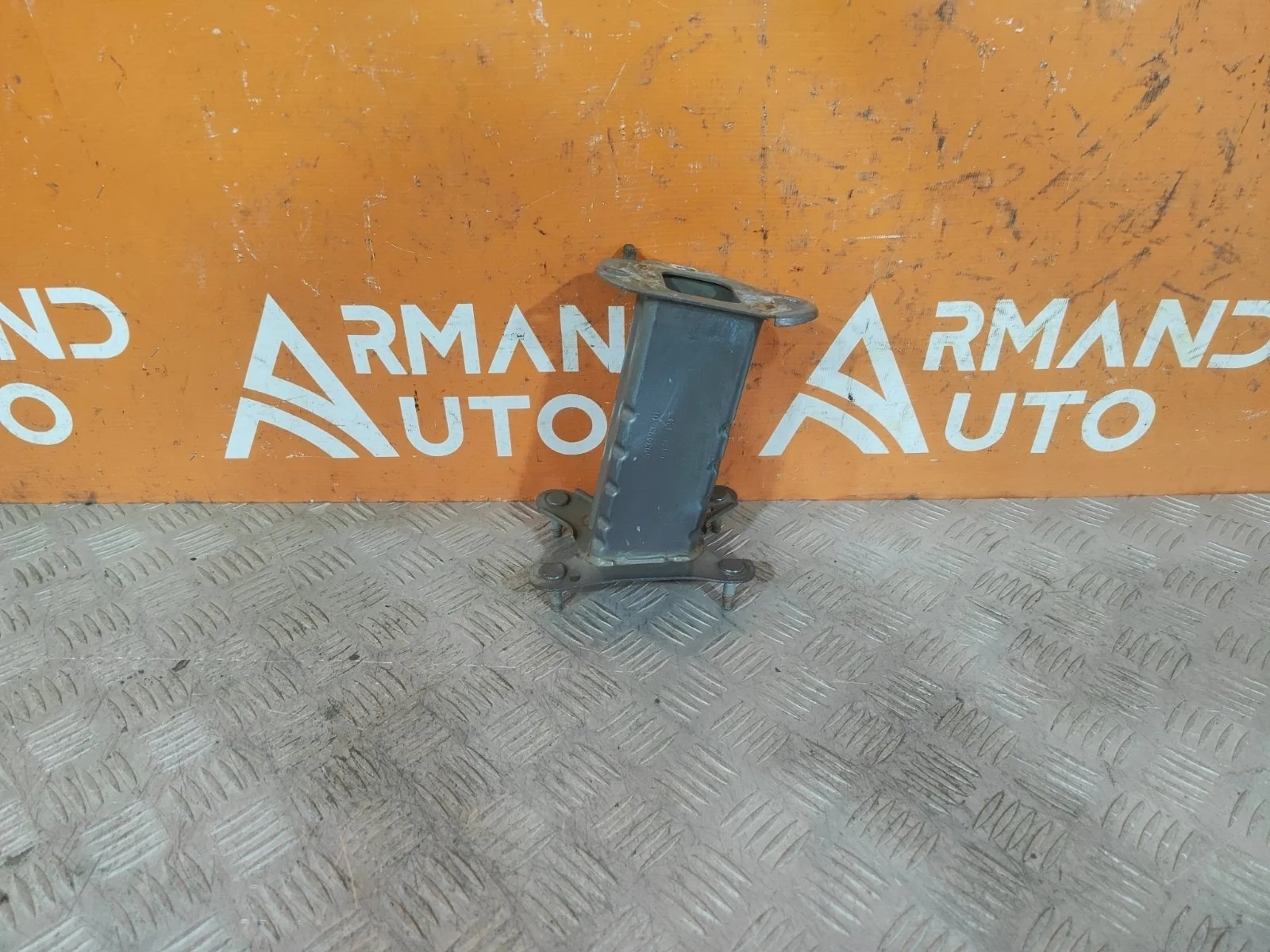 Кронштейн усилителя бампера Nissan X-Trail 2013-2022 T32