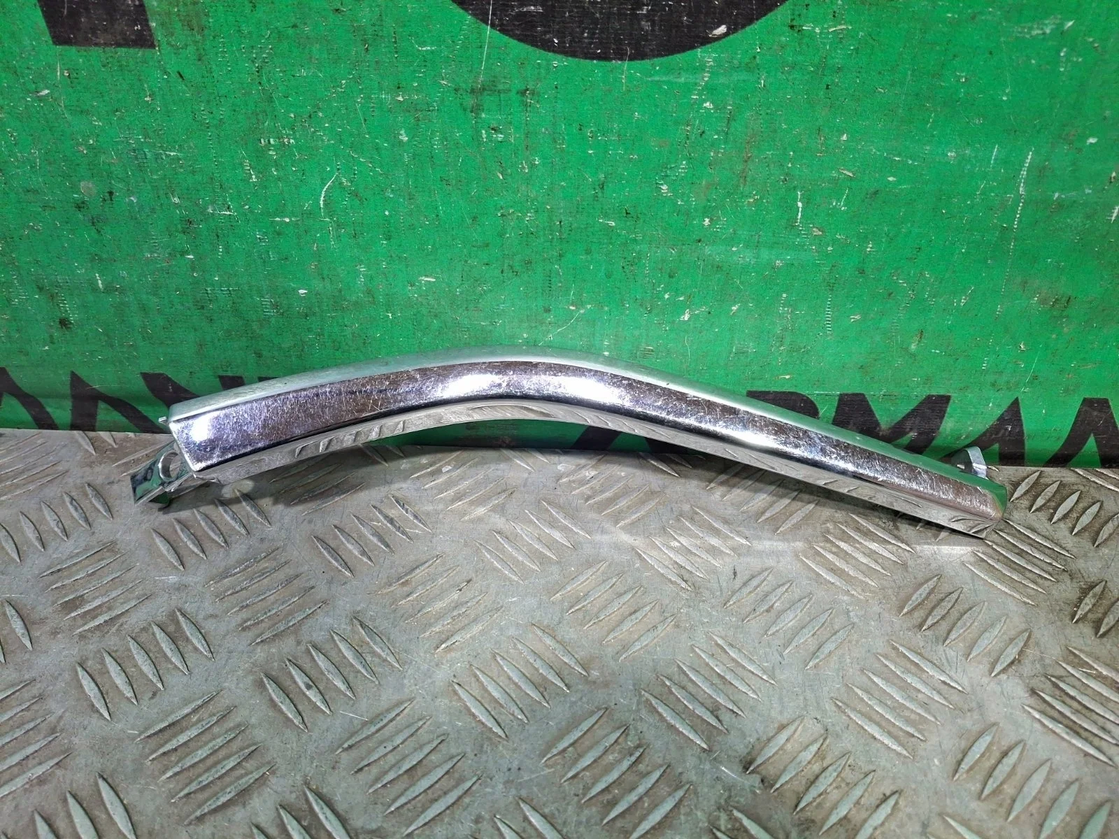 Накладка бампера Mitsubishi Outlander 2015-нв 3