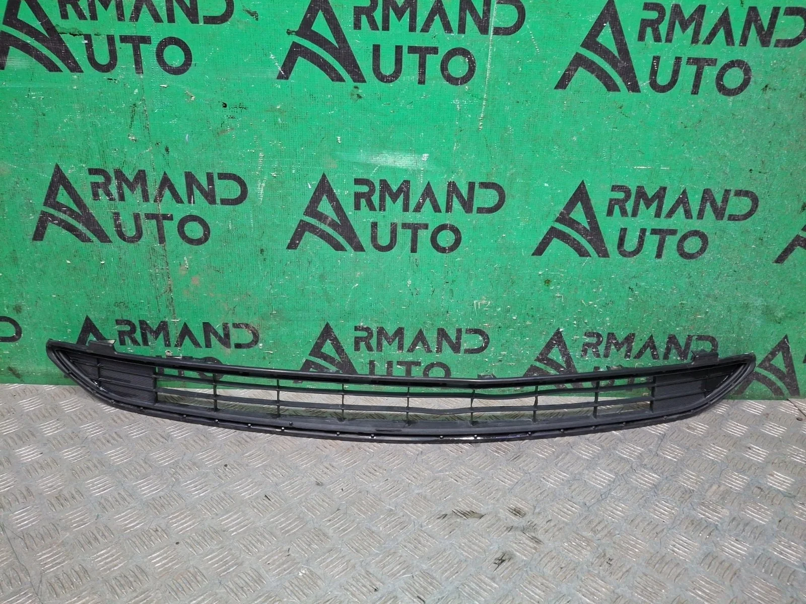 Решетка бампера Toyota RAV4 2015-2019 CA40