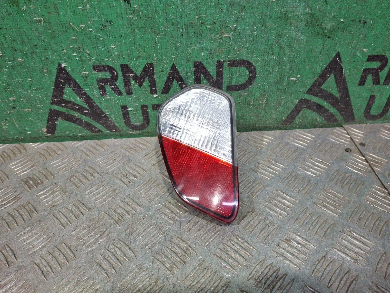 Фонарь противотуманный Mitsubishi Outlander 2015-нв 3