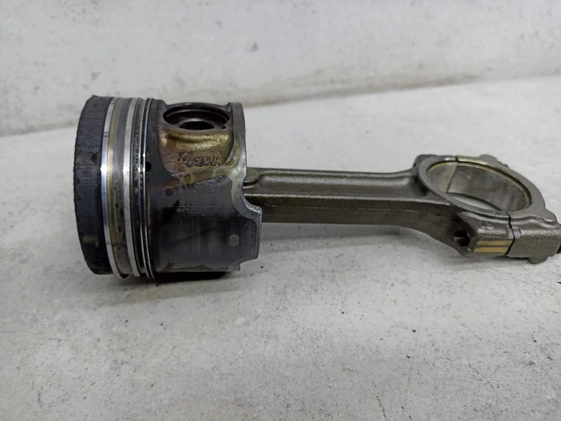 Шатун Renault Kangoo 2 2010 7701475074