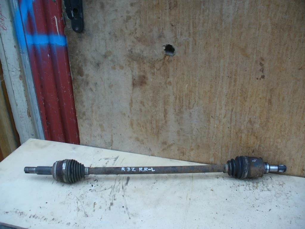 Б.у. привод TOYOTA RAV4 ZSA30 TOYOTA RAV4 ZSA30 3ZR-FAE 2011