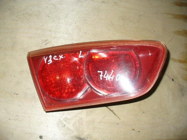 Б.у. фонарь внутренний MITSUBISHI LANCER CY3A MITSUBISHI LANCER CY3A 4B10 2007