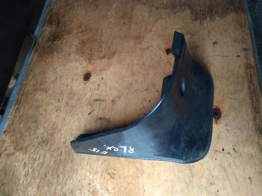 Б.у. брызговик TOYOTA COROLLA ZRE151 TOYOTA COROLLA ZRE151  2006-2013